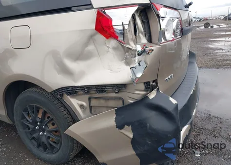 2006 Toyota Sienna Ce z USA, uszkodzony, nr VIN 5TDZA23C26S449305